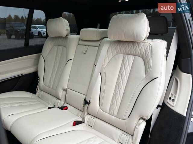 Черный БМВ X7, объемом двигателя 3 л и пробегом 110 тыс. км за 96499 $, фото 83 на Automoto.ua