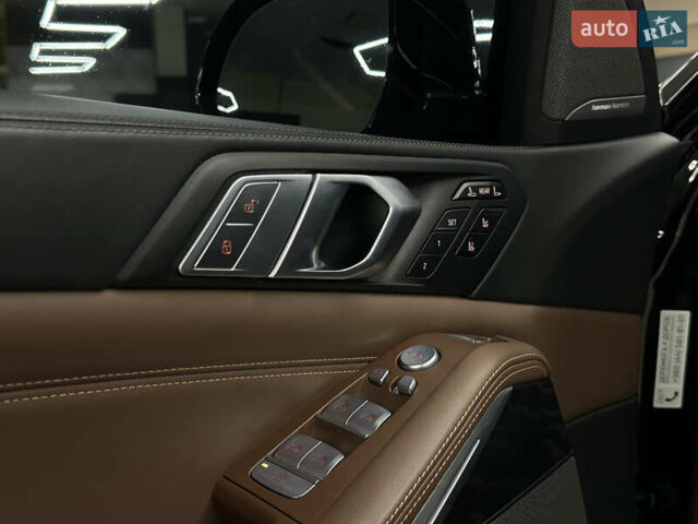 Черный БМВ X7, объемом двигателя 3 л и пробегом 96 тыс. км за 99999 $, фото 32 на Automoto.ua