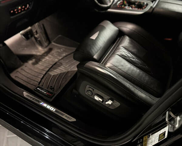 Черный БМВ X7, объемом двигателя 4.39 л и пробегом 70 тыс. км за 95000 $, фото 19 на Automoto.ua