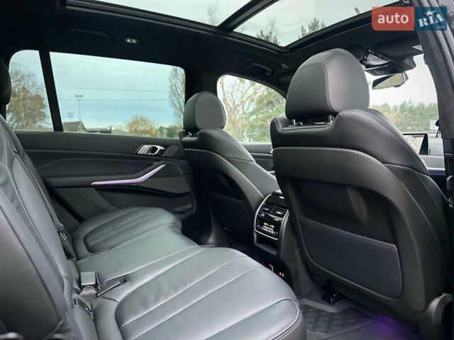 Черный БМВ X7, объемом двигателя 2.99 л и пробегом 41 тыс. км за 89900 $, фото 71 на Automoto.ua