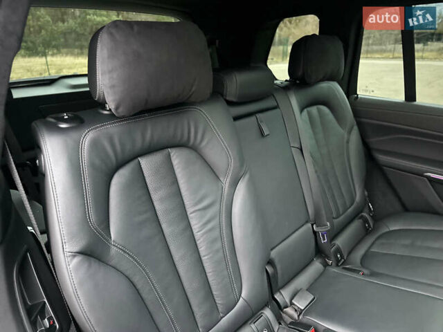 Черный БМВ X7, объемом двигателя 2.99 л и пробегом 41 тыс. км за 89900 $, фото 72 на Automoto.ua