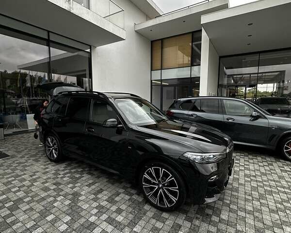 Черный БМВ X7, объемом двигателя 4.39 л и пробегом 98 тыс. км за 133000 $, фото 3 на Automoto.ua