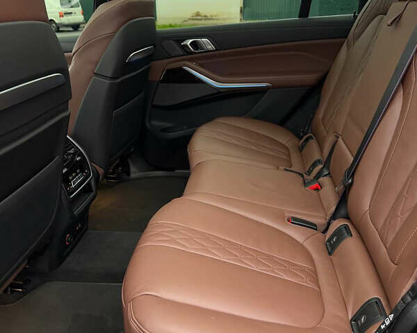 Чорний БМВ X7, об'ємом двигуна 2.99 л та пробігом 49 тис. км за 129000 $, фото 11 на Automoto.ua