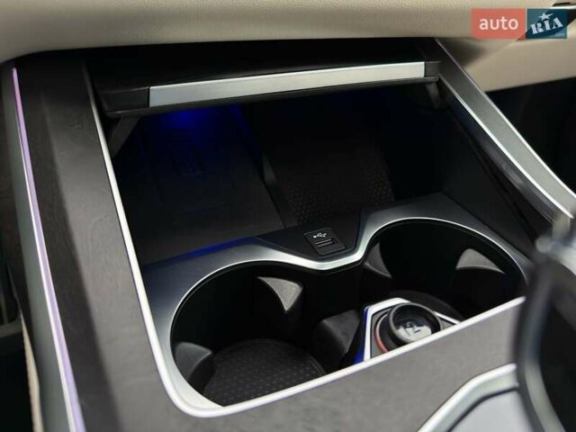 Черный БМВ X7, объемом двигателя 3 л и пробегом 110 тыс. км за 96499 $, фото 73 на Automoto.ua