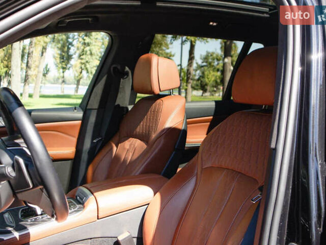 Черный БМВ X7, объемом двигателя 3 л и пробегом 64 тыс. км за 73500 $, фото 51 на Automoto.ua