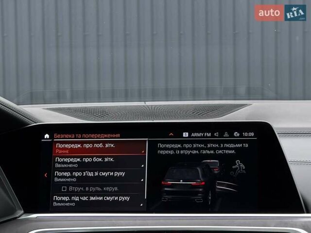 Черный БМВ X7, объемом двигателя 3 л и пробегом 110 тыс. км за 96499 $, фото 120 на Automoto.ua