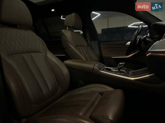 Черный БМВ X7, объемом двигателя 3 л и пробегом 96 тыс. км за 99999 $, фото 34 на Automoto.ua