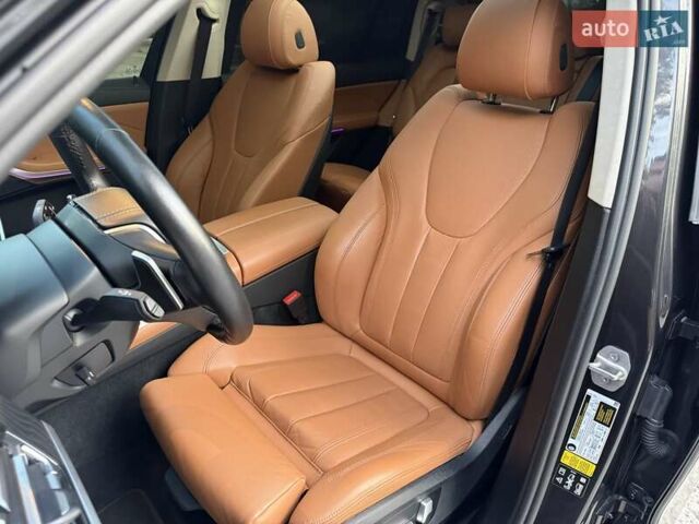 Черный БМВ X7, объемом двигателя 3 л и пробегом 88 тыс. км за 69999 $, фото 18 на Automoto.ua