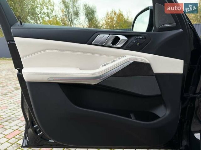 Черный БМВ X7, объемом двигателя 3 л и пробегом 110 тыс. км за 96499 $, фото 39 на Automoto.ua