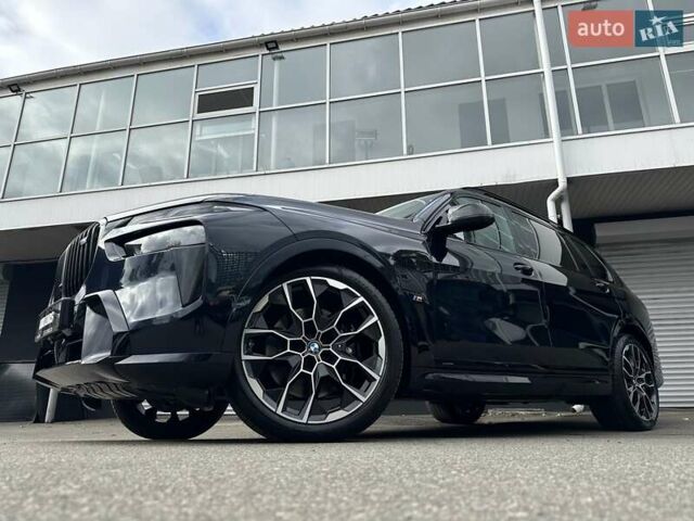 Черный БМВ X7, объемом двигателя 4.4 л и пробегом 40 тыс. км за 140900 $, фото 16 на Automoto.ua