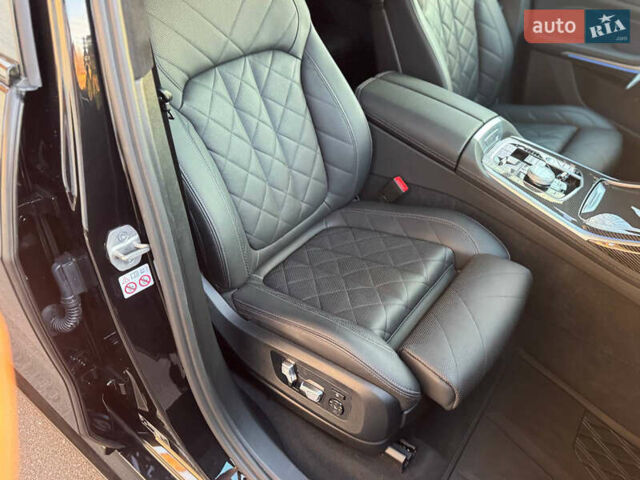 Черный БМВ X7, объемом двигателя 2.99 л и пробегом 57 тыс. км за 115500 $, фото 60 на Automoto.ua
