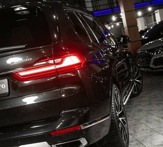 Черный БМВ X7, объемом двигателя 3 л и пробегом 65 тыс. км за 79900 $, фото 35 на Automoto.ua