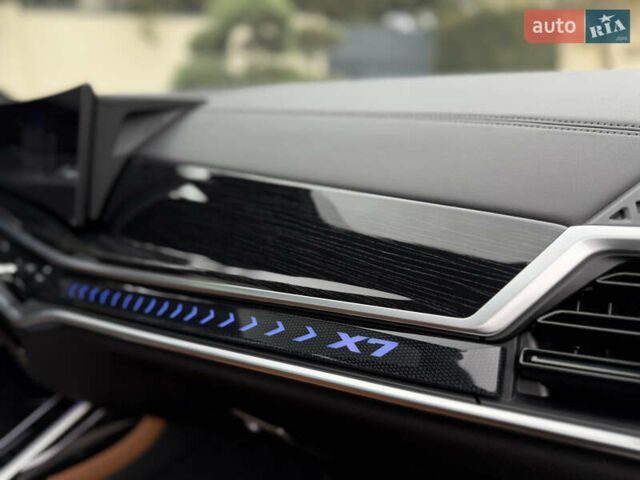 Черный БМВ X7, объемом двигателя 2.99 л и пробегом 117 тыс. км за 103900 $, фото 79 на Automoto.ua