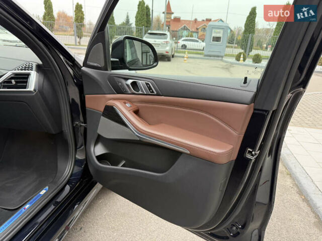 Черный БМВ X7, объемом двигателя 2.99 л и пробегом 90 тыс. км за 108000 $, фото 33 на Automoto.ua