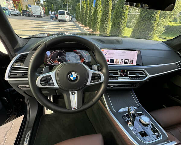 Черный БМВ X7, объемом двигателя 2.99 л и пробегом 37 тыс. км за 92000 $, фото 14 на Automoto.ua