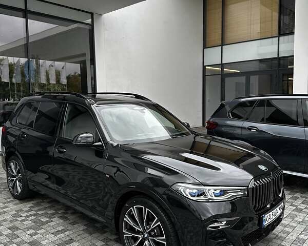 Черный БМВ X7, объемом двигателя 4.39 л и пробегом 98 тыс. км за 133000 $, фото 1 на Automoto.ua