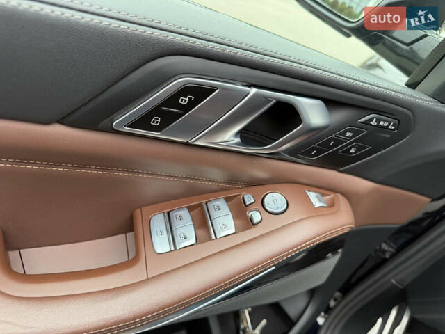 Черный БМВ X7, объемом двигателя 2.99 л и пробегом 90 тыс. км за 108000 $, фото 41 на Automoto.ua