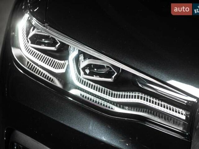 Черный БМВ X7, объемом двигателя 3 л и пробегом 65 тыс. км за 79900 $, фото 87 на Automoto.ua