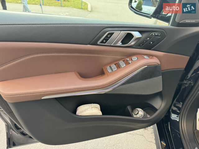 Черный БМВ X7, объемом двигателя 2.99 л и пробегом 20 тыс. км за 124000 $, фото 14 на Automoto.ua