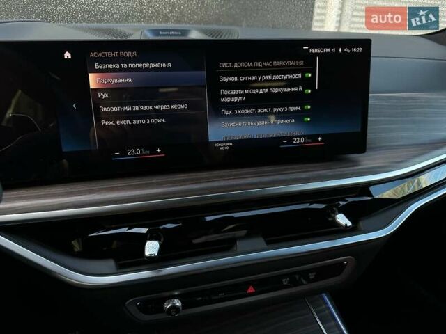 Черный БМВ X7, объемом двигателя 4.4 л и пробегом 40 тыс. км за 140900 $, фото 126 на Automoto.ua