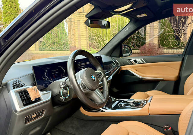 Черный БМВ X7, объемом двигателя 2.99 л и пробегом 115 тыс. км за 103000 $, фото 16 на Automoto.ua