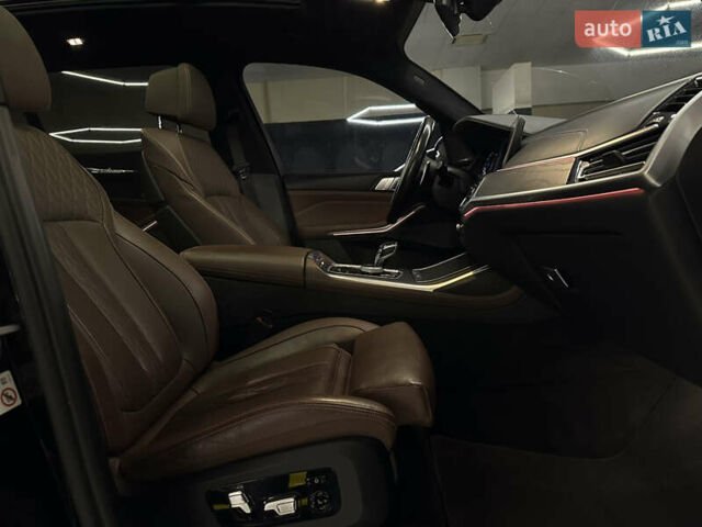 Черный БМВ X7, объемом двигателя 3 л и пробегом 96 тыс. км за 99999 $, фото 33 на Automoto.ua