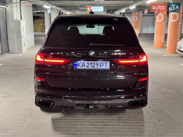 Черный БМВ X7, объемом двигателя 4.39 л и пробегом 70 тыс. км за 95000 $, фото 12 на Automoto.ua