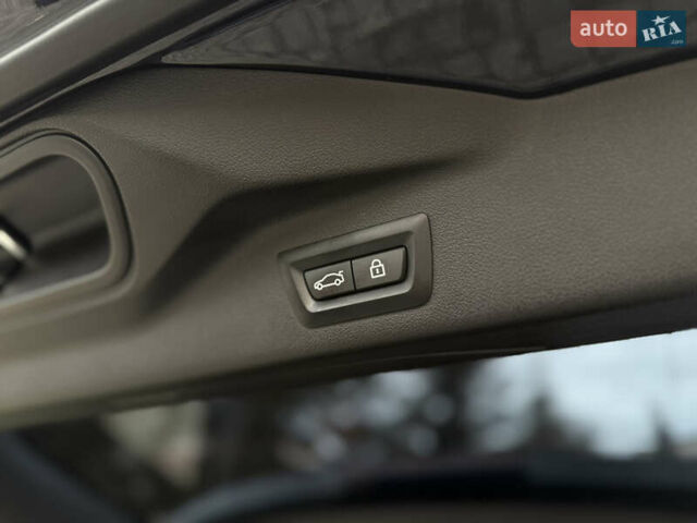 Черный БМВ X7, объемом двигателя 2.99 л и пробегом 117 тыс. км за 103900 $, фото 68 на Automoto.ua