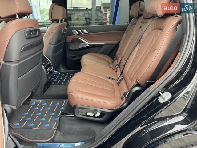 Черный БМВ X7, объемом двигателя 3 л и пробегом 29 тыс. км за 99900 $, фото 35 на Automoto.ua