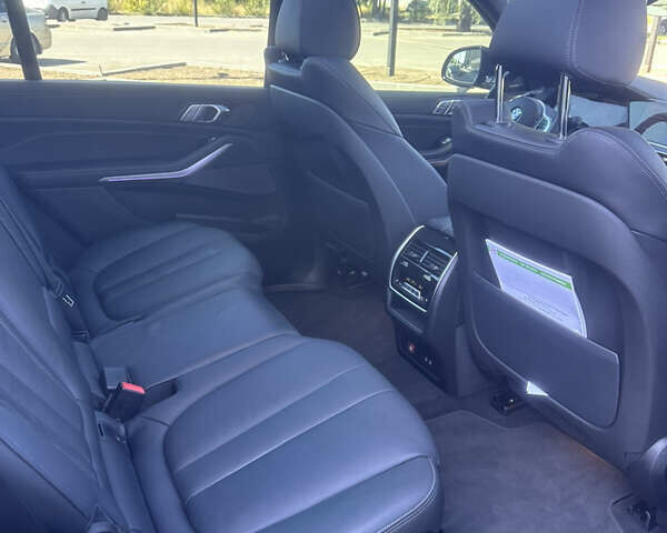Черный БМВ X7, объемом двигателя 3 л и пробегом 70 тыс. км за 88888 $, фото 14 на Automoto.ua