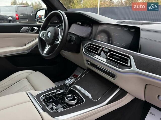 Черный БМВ X7, объемом двигателя 3 л и пробегом 110 тыс. км за 96499 $, фото 115 на Automoto.ua