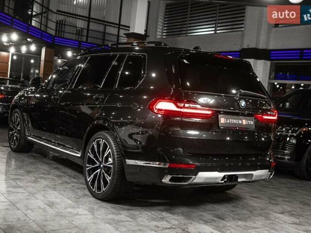 Черный БМВ X7, объемом двигателя 3 л и пробегом 65 тыс. км за 79900 $, фото 77 на Automoto.ua