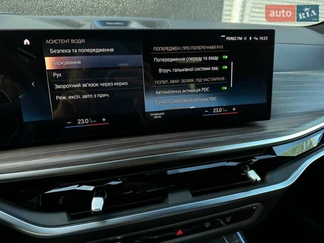 Черный БМВ X7, объемом двигателя 4.4 л и пробегом 40 тыс. км за 140900 $, фото 125 на Automoto.ua