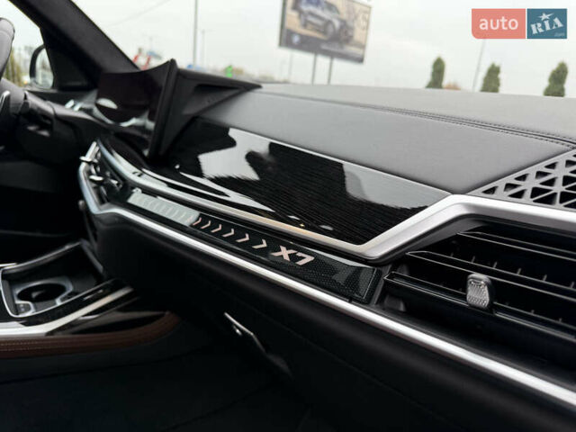 Черный БМВ X7, объемом двигателя 2.99 л и пробегом 90 тыс. км за 108000 $, фото 31 на Automoto.ua