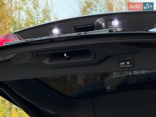 Черный БМВ X7, объемом двигателя 3 л и пробегом 110 тыс. км за 96499 $, фото 98 на Automoto.ua