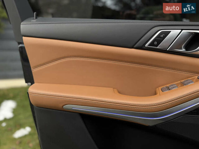 Черный БМВ X7, объемом двигателя 2.99 л и пробегом 117 тыс. км за 103900 $, фото 28 на Automoto.ua