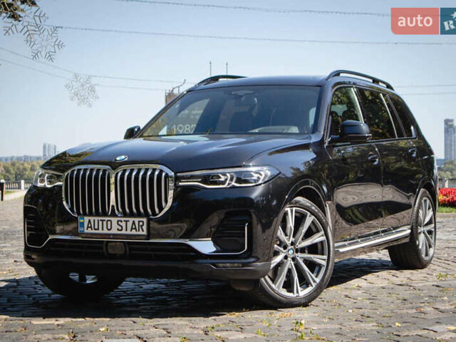Черный БМВ X7, объемом двигателя 3 л и пробегом 64 тыс. км за 73500 $, фото 1 на Automoto.ua