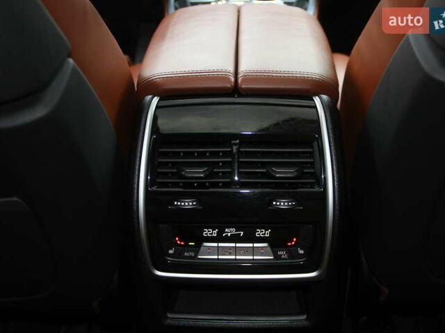 Чорний БМВ X7, об'ємом двигуна 2.99 л та пробігом 85 тис. км за 92000 $, фото 9 на Automoto.ua