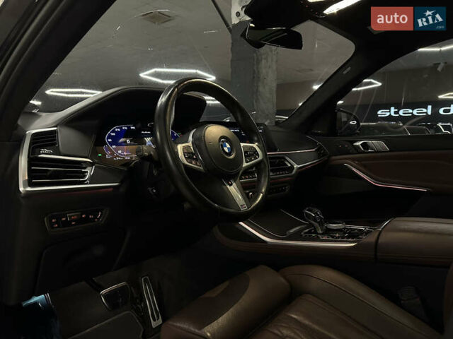 Черный БМВ X7, объемом двигателя 3 л и пробегом 96 тыс. км за 99999 $, фото 27 на Automoto.ua