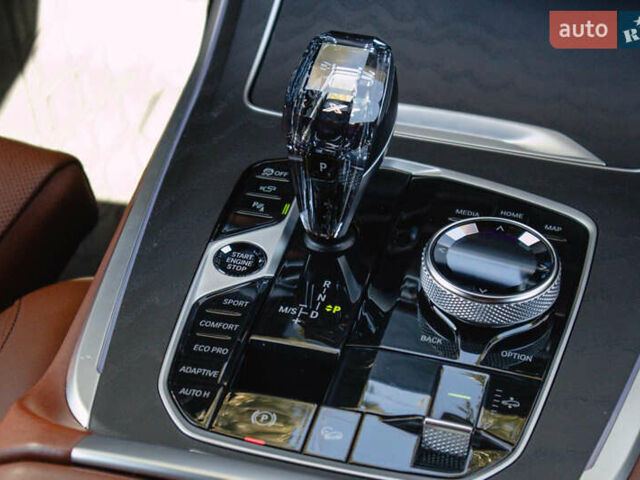 Черный БМВ X7, объемом двигателя 3 л и пробегом 64 тыс. км за 73500 $, фото 64 на Automoto.ua