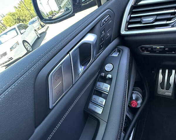 Черный БМВ X7, объемом двигателя 3 л и пробегом 70 тыс. км за 88888 $, фото 16 на Automoto.ua