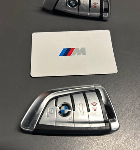 Черный БМВ X7, объемом двигателя 4.39 л и пробегом 70 тыс. км за 95000 $, фото 3 на Automoto.ua