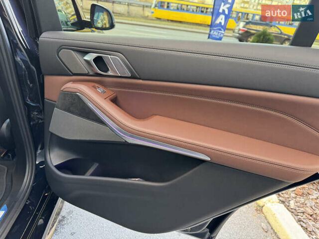 Черный БМВ X7, объемом двигателя 2.99 л и пробегом 20 тыс. км за 124000 $, фото 26 на Automoto.ua