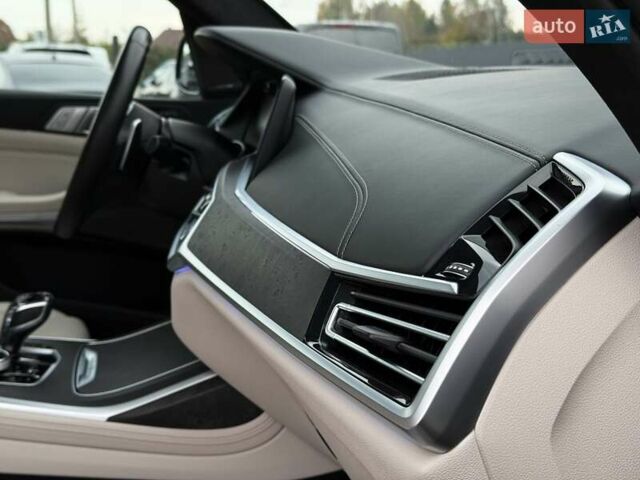 Черный БМВ X7, объемом двигателя 3 л и пробегом 110 тыс. км за 96499 $, фото 113 на Automoto.ua