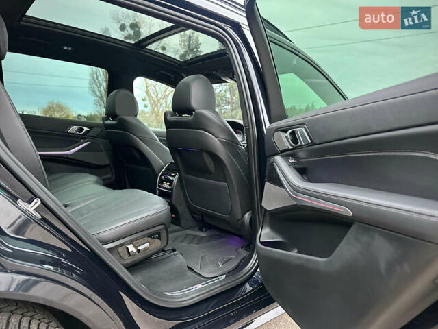Черный БМВ X7, объемом двигателя 2.99 л и пробегом 41 тыс. км за 89900 $, фото 76 на Automoto.ua