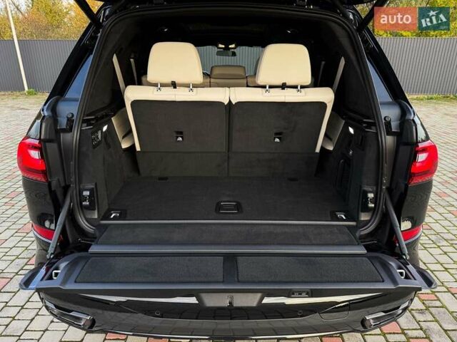 Черный БМВ X7, объемом двигателя 3 л и пробегом 110 тыс. км за 96499 $, фото 94 на Automoto.ua