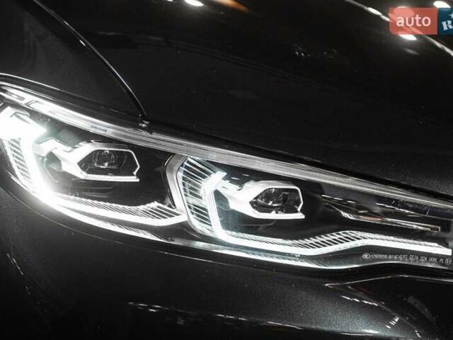 Черный БМВ X7, объемом двигателя 3 л и пробегом 65 тыс. км за 79900 $, фото 89 на Automoto.ua