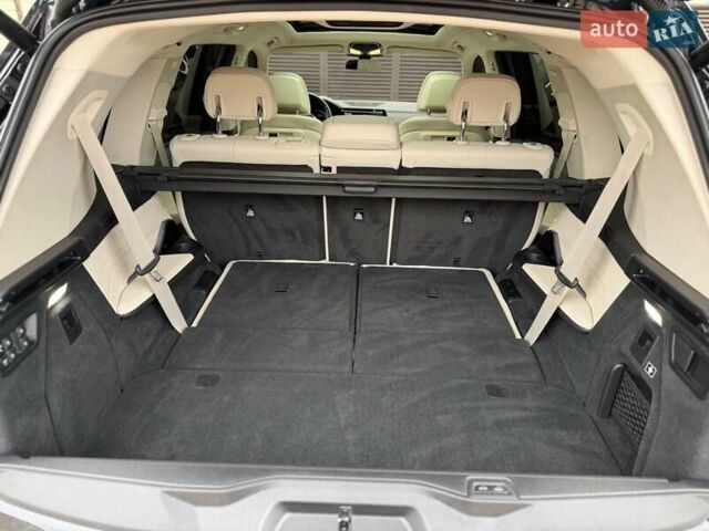 Черный БМВ X7, объемом двигателя 3 л и пробегом 33 тыс. км за 77000 $, фото 27 на Automoto.ua