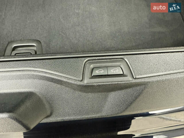 Черный БМВ X7, объемом двигателя 2.99 л и пробегом 90 тыс. км за 108000 $, фото 39 на Automoto.ua