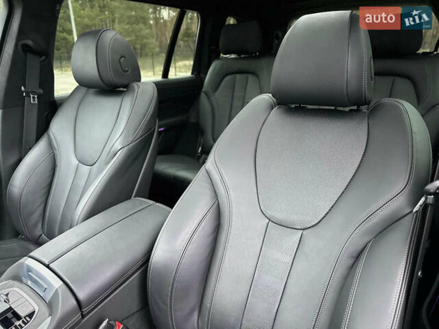 Черный БМВ X7, объемом двигателя 2.99 л и пробегом 41 тыс. км за 89900 $, фото 52 на Automoto.ua